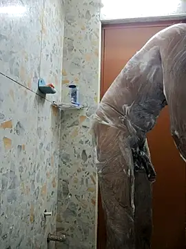 Snapshot of hairy_gun chatting on 03-18-25, 02:37 hairy gun online show from 03-18-25, 02:37