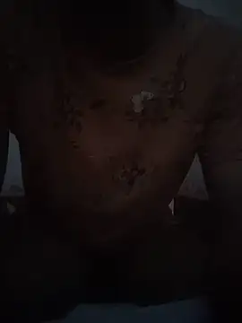 Snapshot of hairy_gun chatting on 10-17-25, 08:06 hairy gun online show from 10-17-25, 08:06