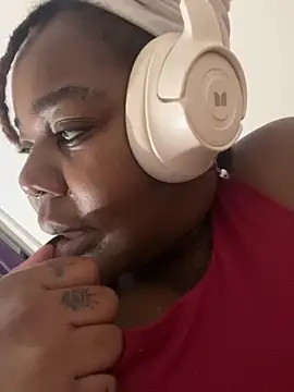 Goddess Nafeesha online show from 10-30-25, 04:14