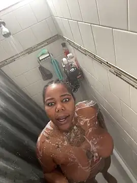 Goddess Nafeesha online show from 12-17-25, 08:04