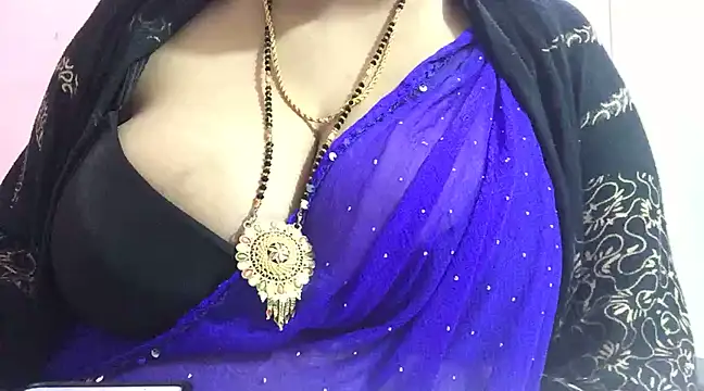 Snapshot of Desi_bhabhiii chatting on 01-04-25, 08:49 Desi bhabhiii online show from 01-04-25, 08:49