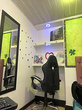  luna torres online show from 04-30-26, 12:33