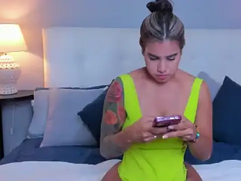 SaraaJhonsonn online show from 01-24-25, 07:07