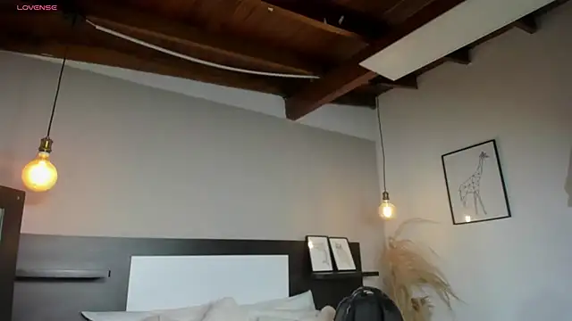 SaraaJhonsonn online show from 03-24-26, 02:33