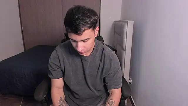 Snapshot of JayMarcos_ chatting on 12-24-24, 05:16 JayMarcos  online show from 12-24-24, 05:16