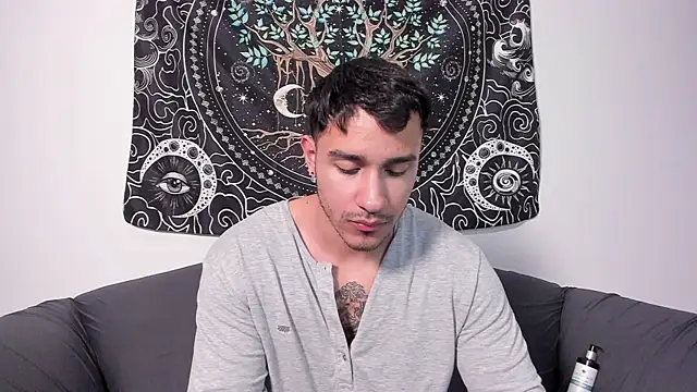 Snapshot of JayMarcos_ chatting on 01-27-25, 12:43 JayMarcos  online show from 01-27-25, 12:43