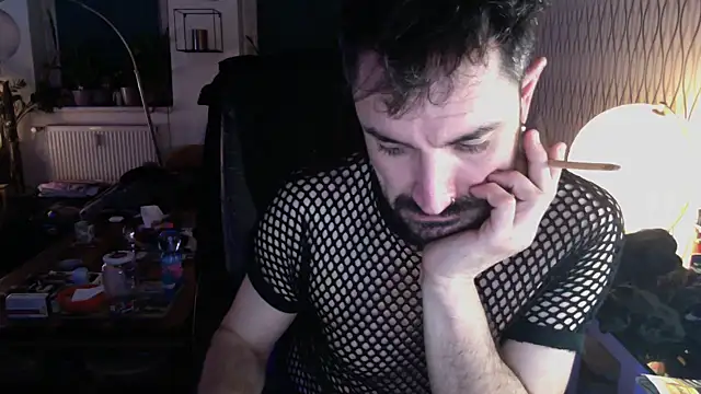 Snapshot of tomz0819 chatting on 02-25-25, 05:41 tomz0819 online show from 02-25-25, 05:41