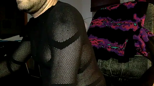 Snapshot of tomz0819 chatting on 09-19-25, 02:46 tomz0819 online show from 09-19-25, 02:46