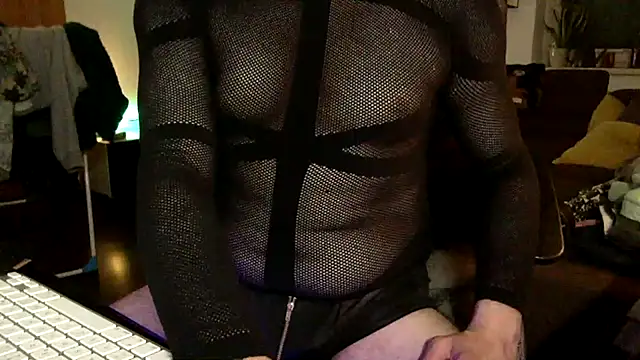 Snapshot of tomz0819 chatting on 10-02-25, 01:23 tomz0819 online show from 10-02-25, 01:23