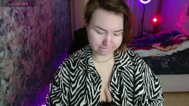 Jenny Fox online show from 03-04-26, 04:07