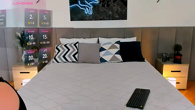 MiaBecky online show from 09-21-25, 05:31