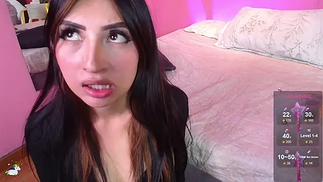 Nicolette ks  online show from 12-17-24, 04:11