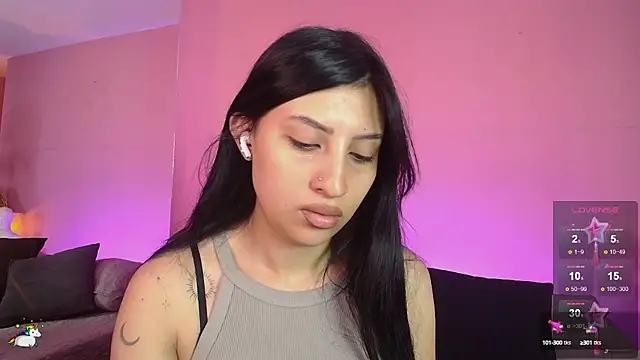 Nicolette ks  online show from 01-07-25, 01:14