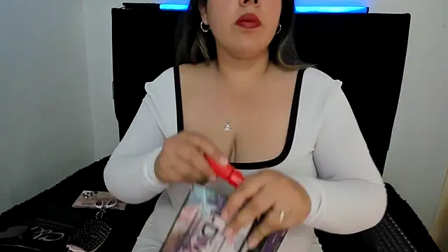 LinaBrowm online show from 05-18-26, 08:03