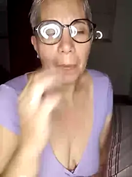 luz bella online show from 01-04-25, 02:56