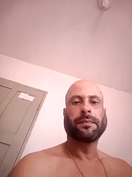 Snapshot of eupica1195 chatting on 10-17-25, 01:14 eupica1195 online show from 10-17-25, 01:14