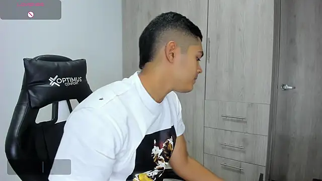 Iamdylan777 online show from 02-01-25, 06:43