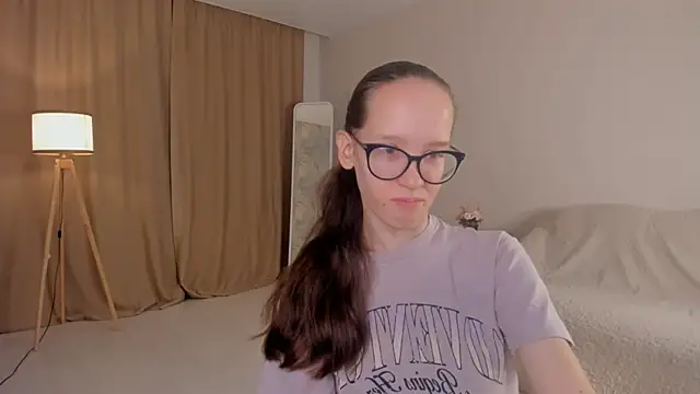 BettyBrowni online show from 10-24-25, 04:25