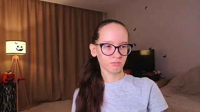 BettyBrowni online show from 11-16-25, 04:12