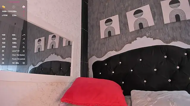 Paola  23 online show from 04-14-26, 01:50