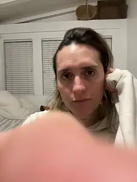 luluphoenix00 online show from 12-15-24, 01:35