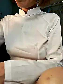 Snapshot of Kami_gaam chatting on 01-07-25, 01:14 Kami gaam online show from 01-07-25, 01:14