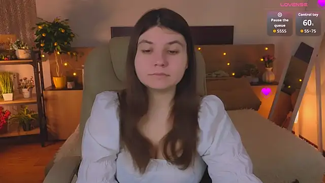 Viola  Shy online show from 04-20-26, 08:21