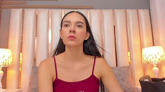 EmmyCruzZ online show from 06-19-26, 07:17