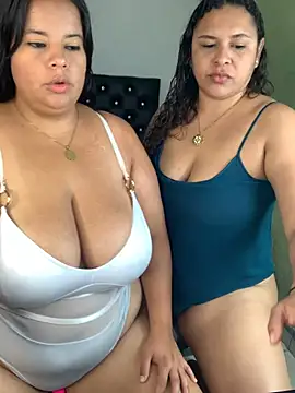 twocurvylatins online show from 06-02-26, 10:17