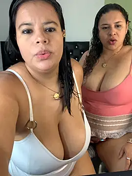 twocurvylatins online show from 07-29-26, 12:58