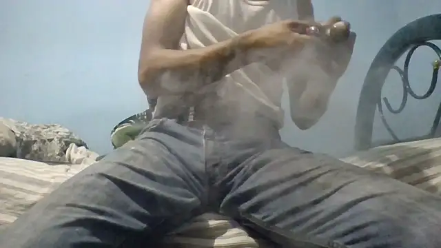 Snapshot of Leonul chatting on 11-10-25, 03:27 Leonul online show from 11-10-25, 03:27