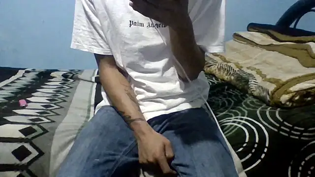 Snapshot of Leonul chatting on 11-23-25, 08:47 Leonul online show from 11-23-25, 08:47