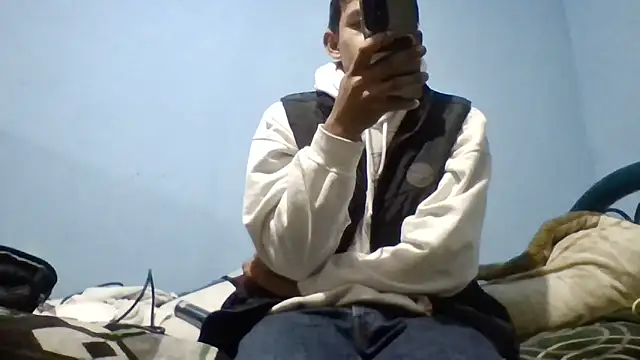 Snapshot of Leonul chatting on 12-03-25, 05:26 Leonul online show from 12-03-25, 05:26