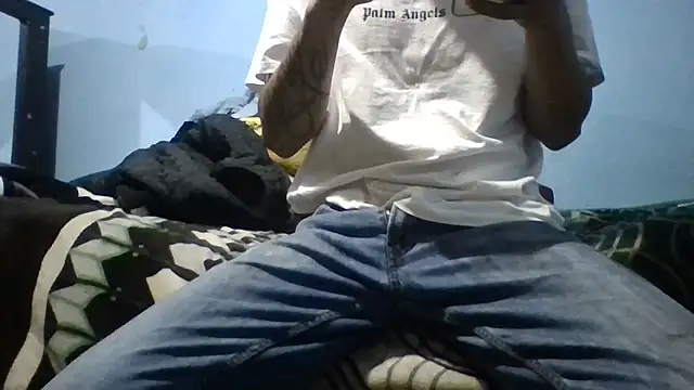 Snapshot of Leonul chatting on 12-14-25, 10:09 Leonul online show from 12-14-25, 10:09