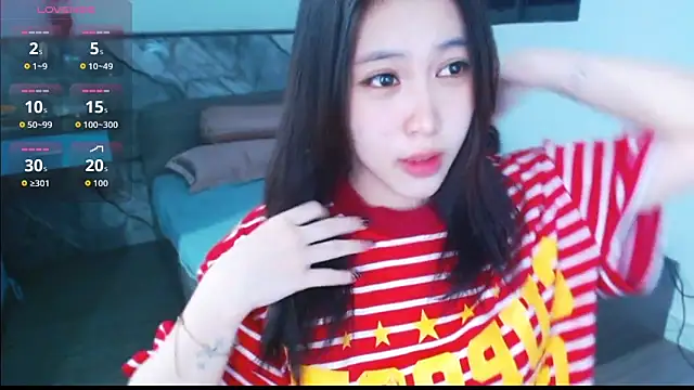 Snapshot of Lin_SiYee chatting on 02-12-26, 01:50 Lin SiYee online show from 02-12-26, 01:50