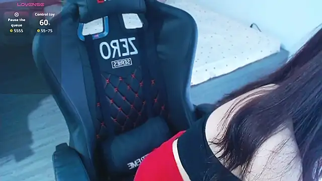 Snapshot of Lin_SiYee chatting on 03-05-26, 12:28 Lin SiYee online show from 03-05-26, 12:28