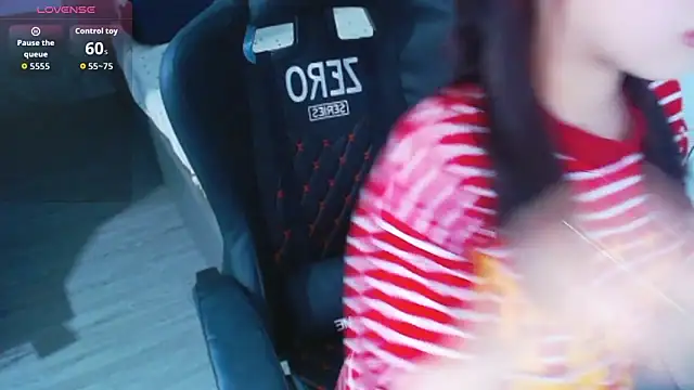 Snapshot of Lin_SiYee chatting on 03-09-26, 12:20 Lin SiYee online show from 03-09-26, 12:20