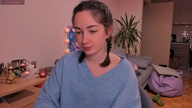 Snapshot of cClandesTina chatting on 12-12-24, 08:32 cClandesTina online show from 12-12-24, 08:32