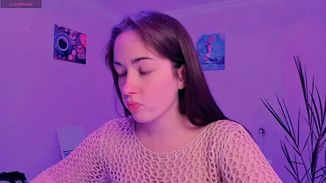 Snapshot of cClandesTina chatting on 09-30-25, 06:46 cClandesTina online show from 09-30-25, 06:46