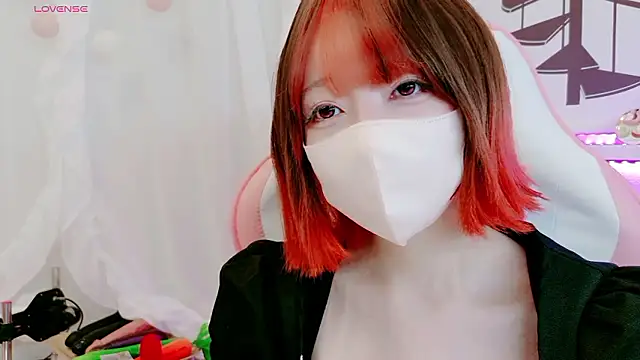 Snapshot of yuayua854 chatting on 05-08-26, 08:52 yuayua854 online show from 05-08-26, 08:52