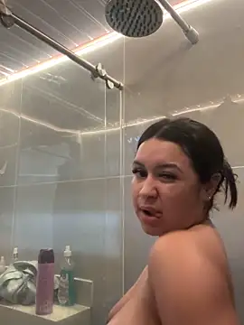 Pretty Isadora online show from 01-15-26, 08:45