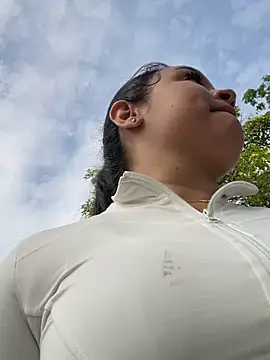 Pretty Isadora online show from 02-05-26, 02:11