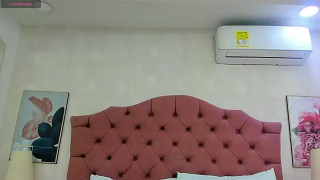 ThyaraJhons online show from 07-28-26, 12:01