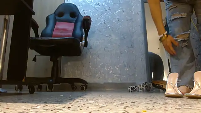 Samantabrown  online show from 03-26-26, 11:16