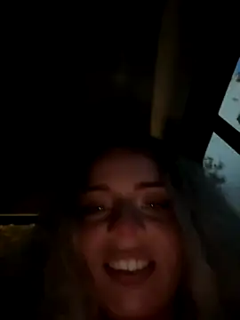 Snapshot of maddisonblush chatting on 09-23-25, 04:32 maddisonblush online show from 09-23-25, 04:32