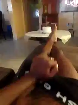 Snapshot of OminousSnug chatting on 10-26-25, 03:18 OminousSnug online show from 10-26-25, 03:18