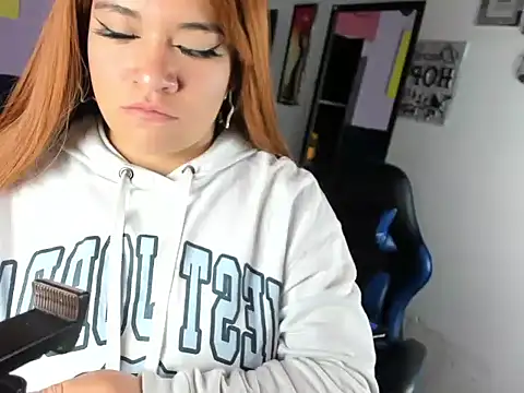 Amy hoy69 online show from 09-11-25, 02:55