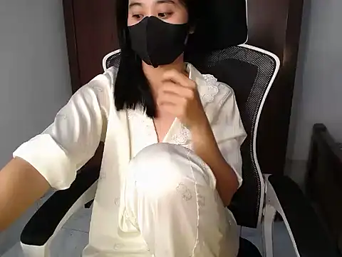 Lunobaby 204 online show from 10-26-25, 09:31