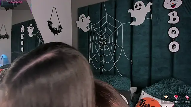 Snapshot of IsabellaGrey19 chatting on 11-04-25, 07:35 IsabellaGrey19 online show from 11-04-25, 07:35