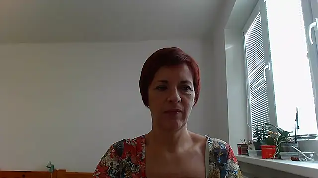 LoraLoraMay online show from 10-26-25, 11:38